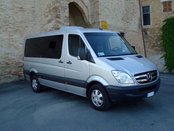 Noleggio minivan con conducente Ancona