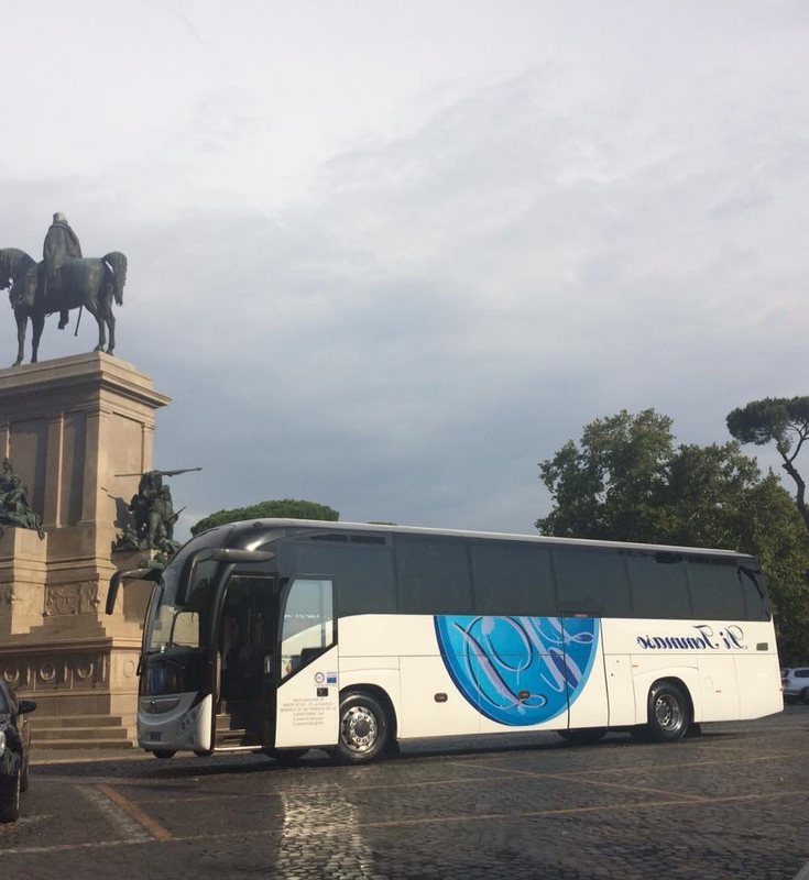 Noleggio autobus centro Roma
